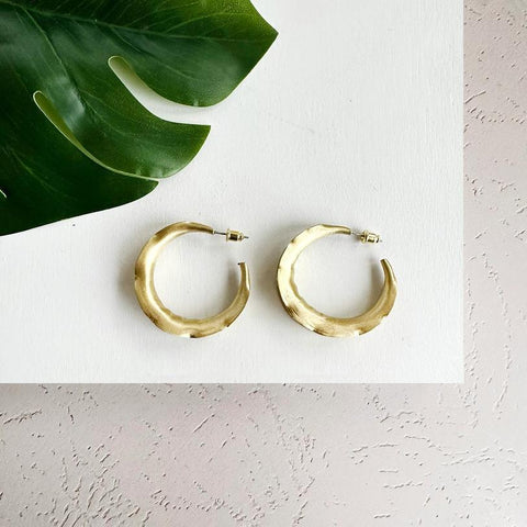 Wavy Hoop Earrings | Gold