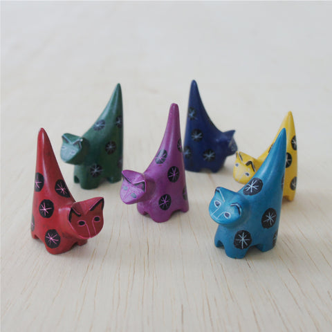 Single Tiny Bright Soapstone Cat