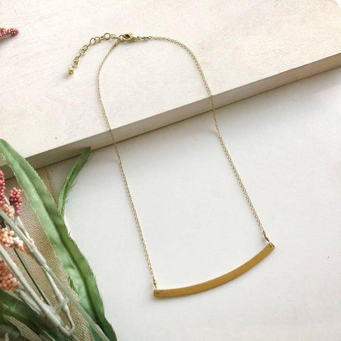 Curved Bar Necklace | Gold